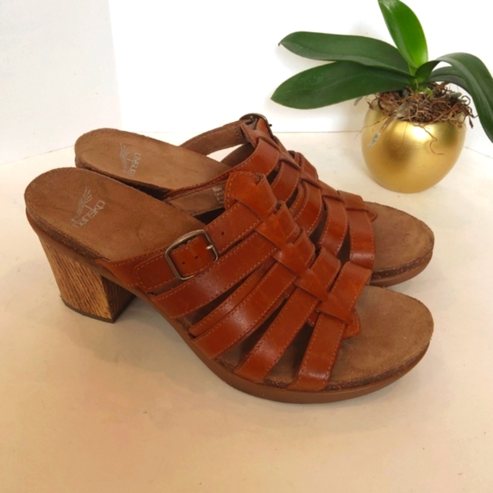 New! Dansko brown genuine leather sandals clogs style